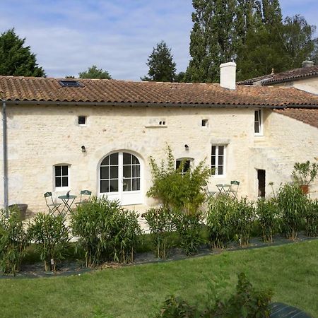 Le Clos De Tesson Екстериор снимка