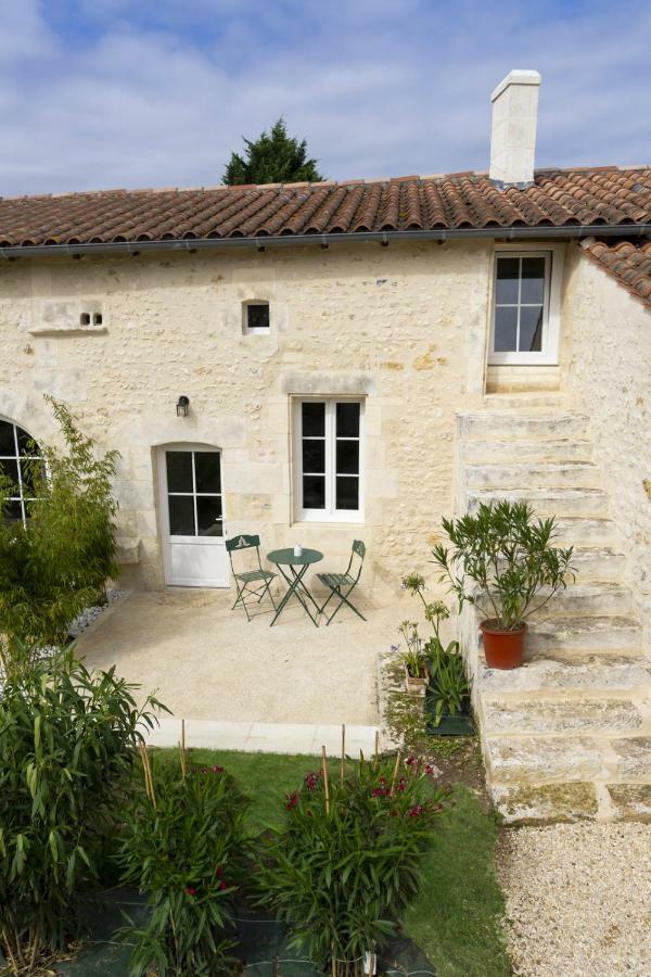 Le Clos De Tesson Екстериор снимка