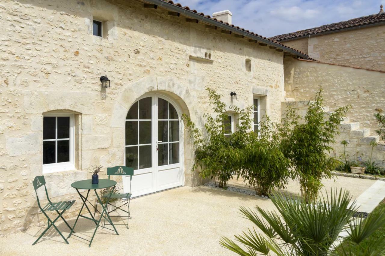 Le Clos De Tesson Екстериор снимка