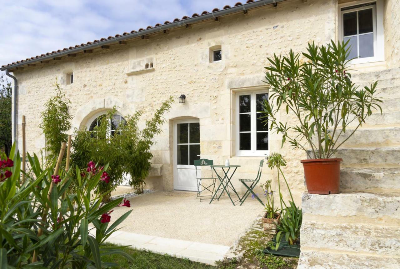 Le Clos De Tesson Екстериор снимка