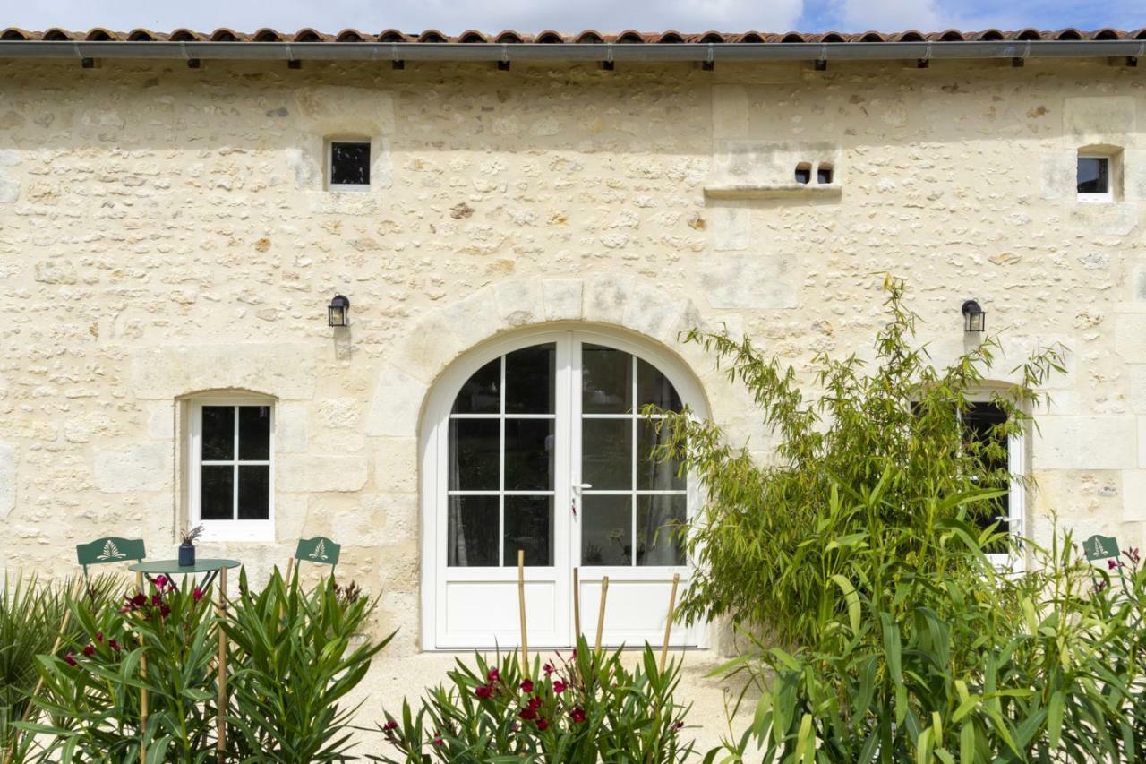 Le Clos De Tesson Екстериор снимка